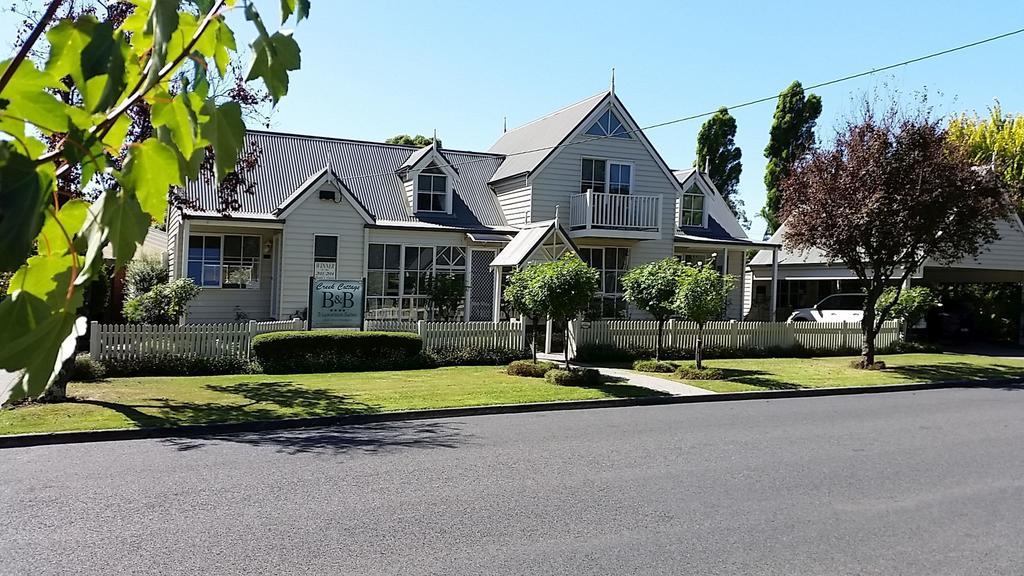 Creek Cottage Bed And Breakfast Traralgon Chambre photo
